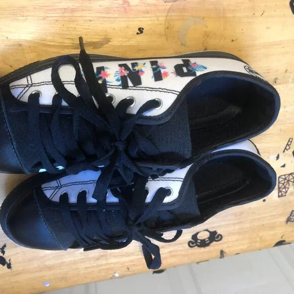 Custom shoes - Picture 6 of 8